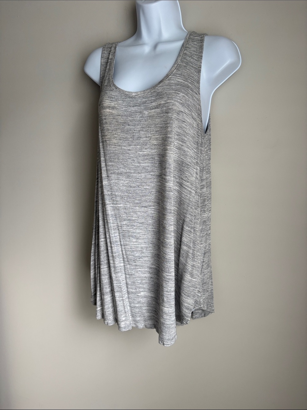 Old Navy Scoop Neck Swing Tank Top - Heather Gray